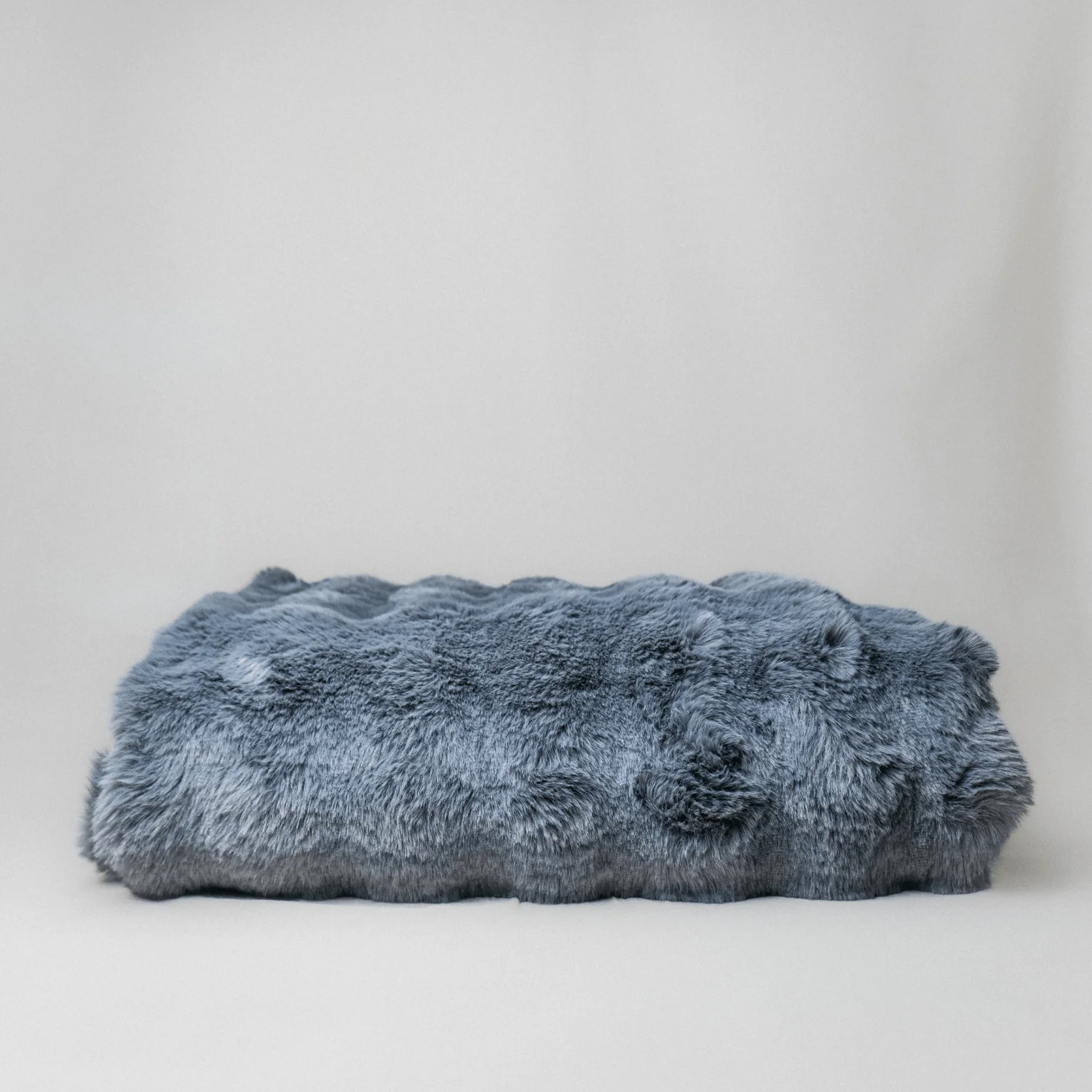 Capasa Alpine Faux Fur Blanket - Image 6