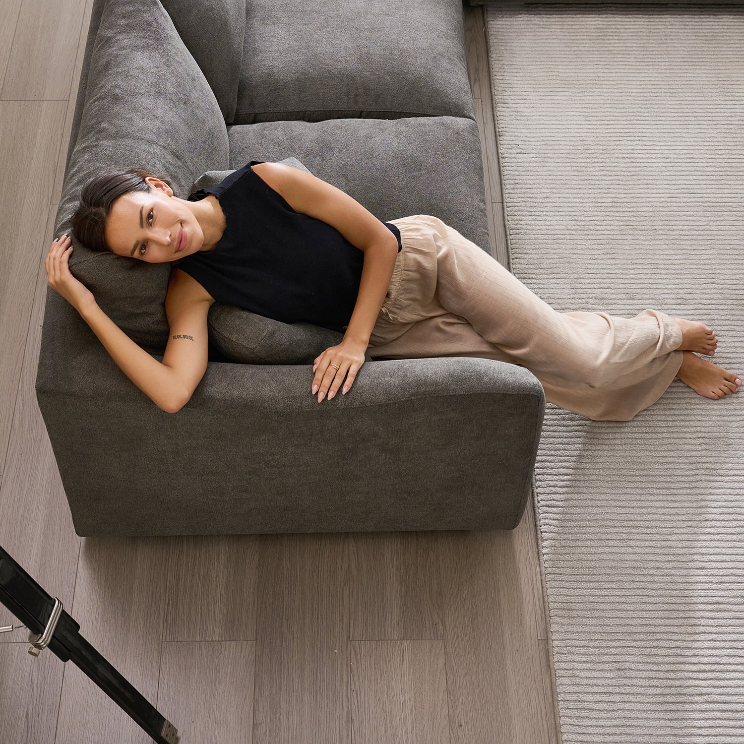 Feathers Sofa - Image 64