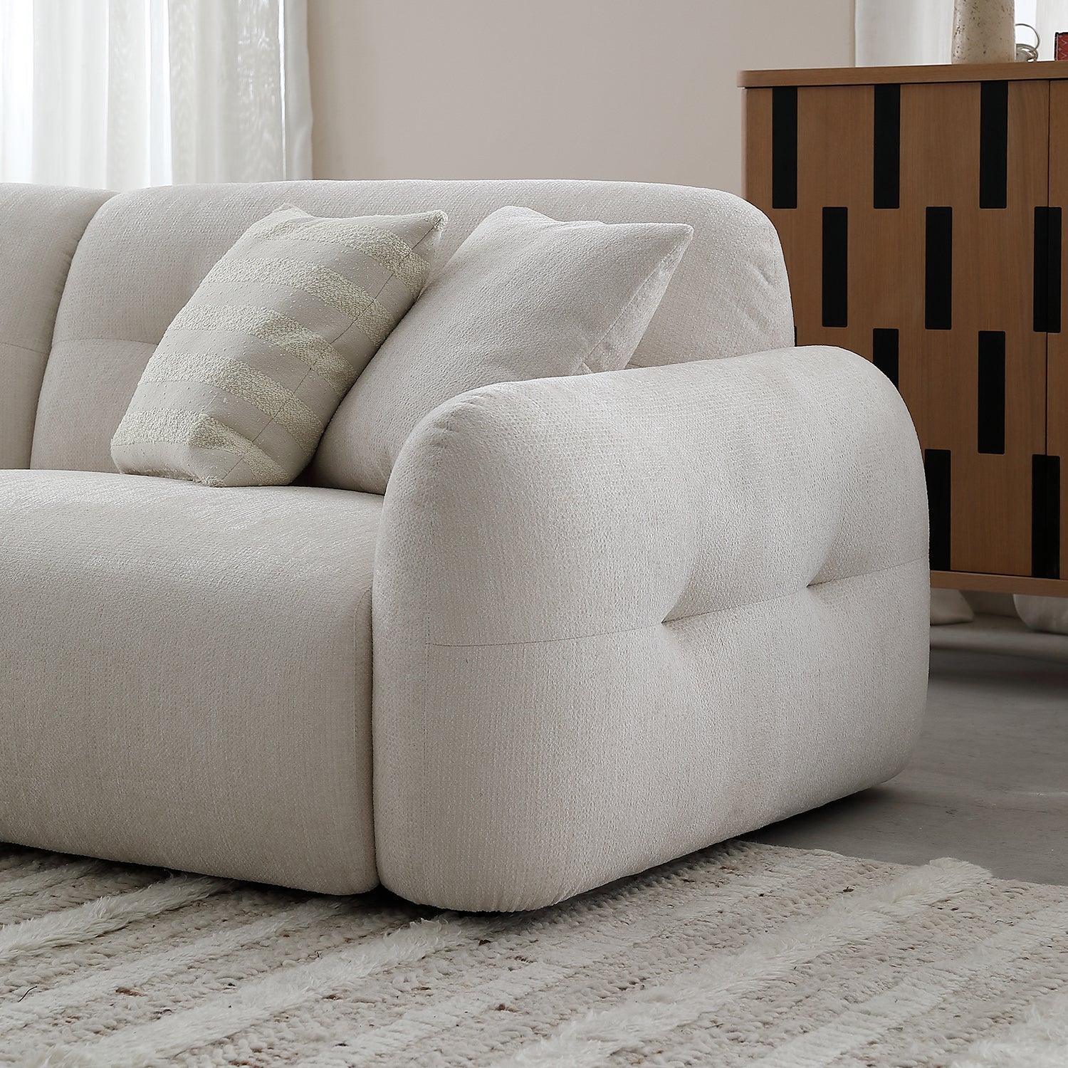 Valentino Sofa - Image 15